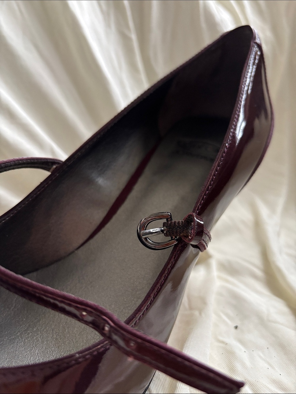 CIRCA Joan & David size 10 shiny maroon heels Y2K - Picture 9 of 9